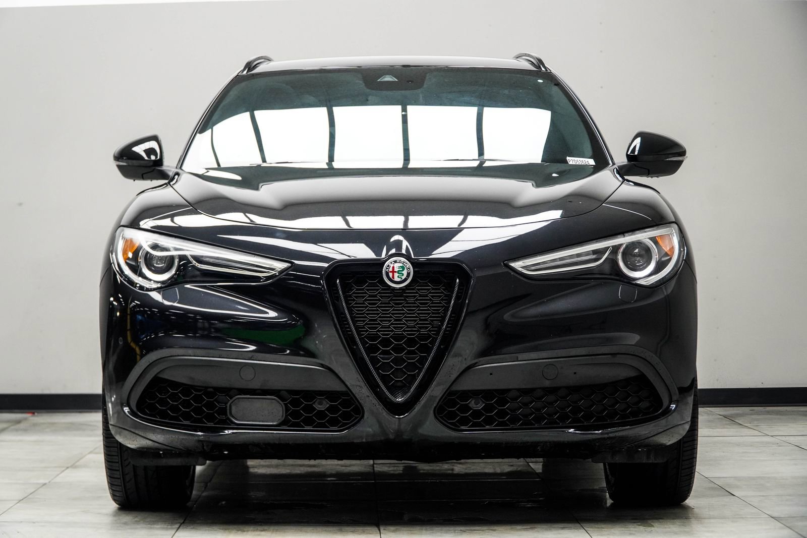 Used 2023 Alfa Romeo Stelvio Veloce image 8