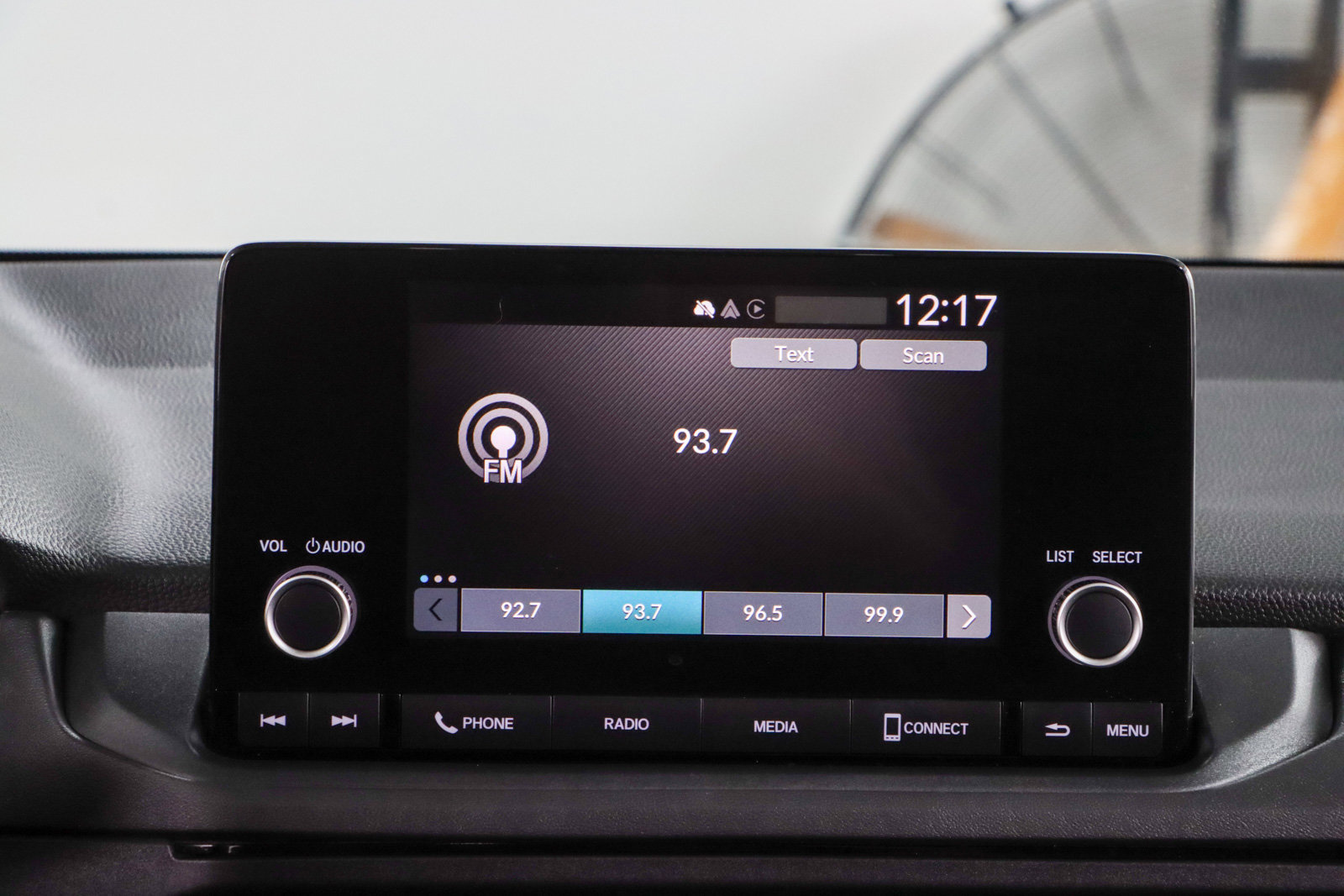 Used 2023 Honda Accord EX image 19