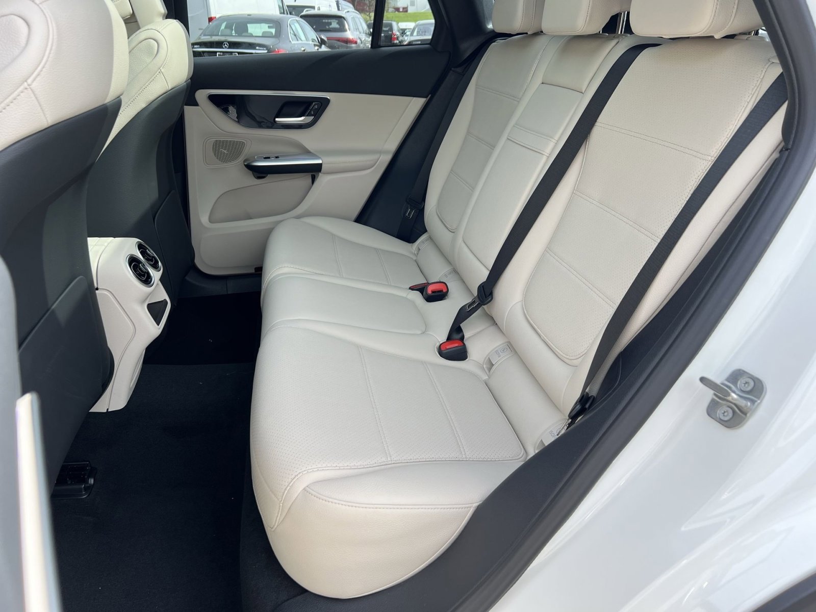 New 2026 Mercedes-Benz GLC 300 4MATIC image 23