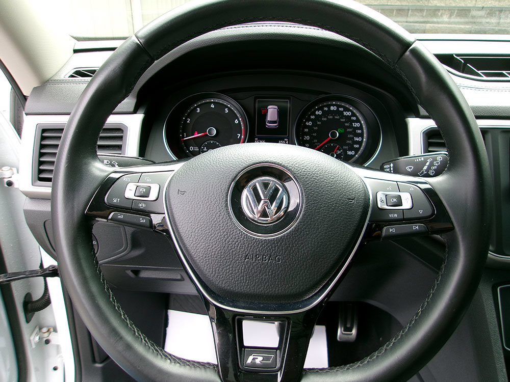 Used 2019 Volkswagen Atlas SE w/ Panoramic Sunroof Package AWD/4WD image 23