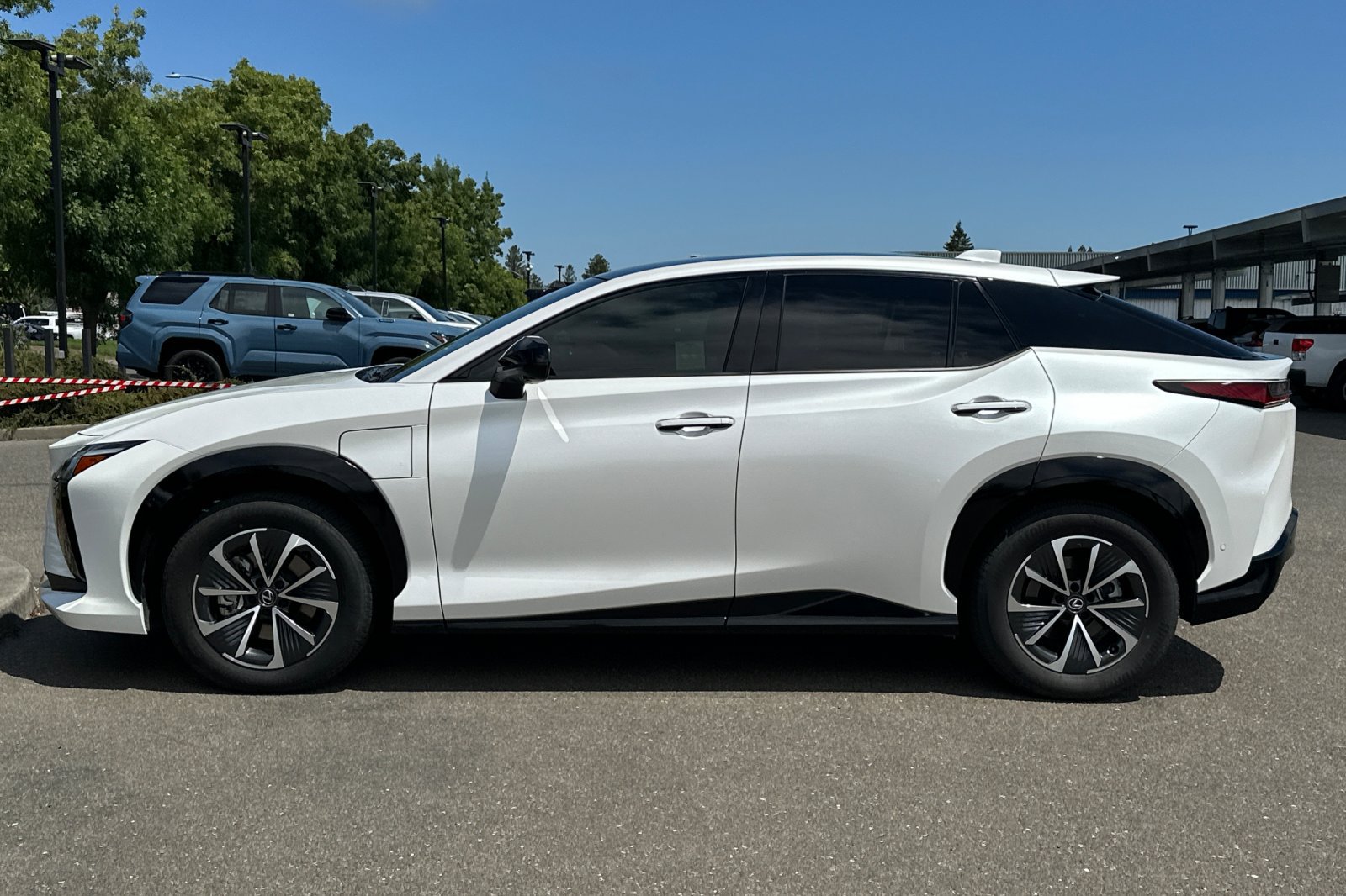 Certified 2024 Lexus RZ 450e Premium w/ Technology Package AWD/4WD image 7