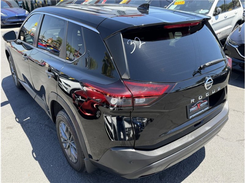 Used 2021 Nissan Rogue S FWD image 10