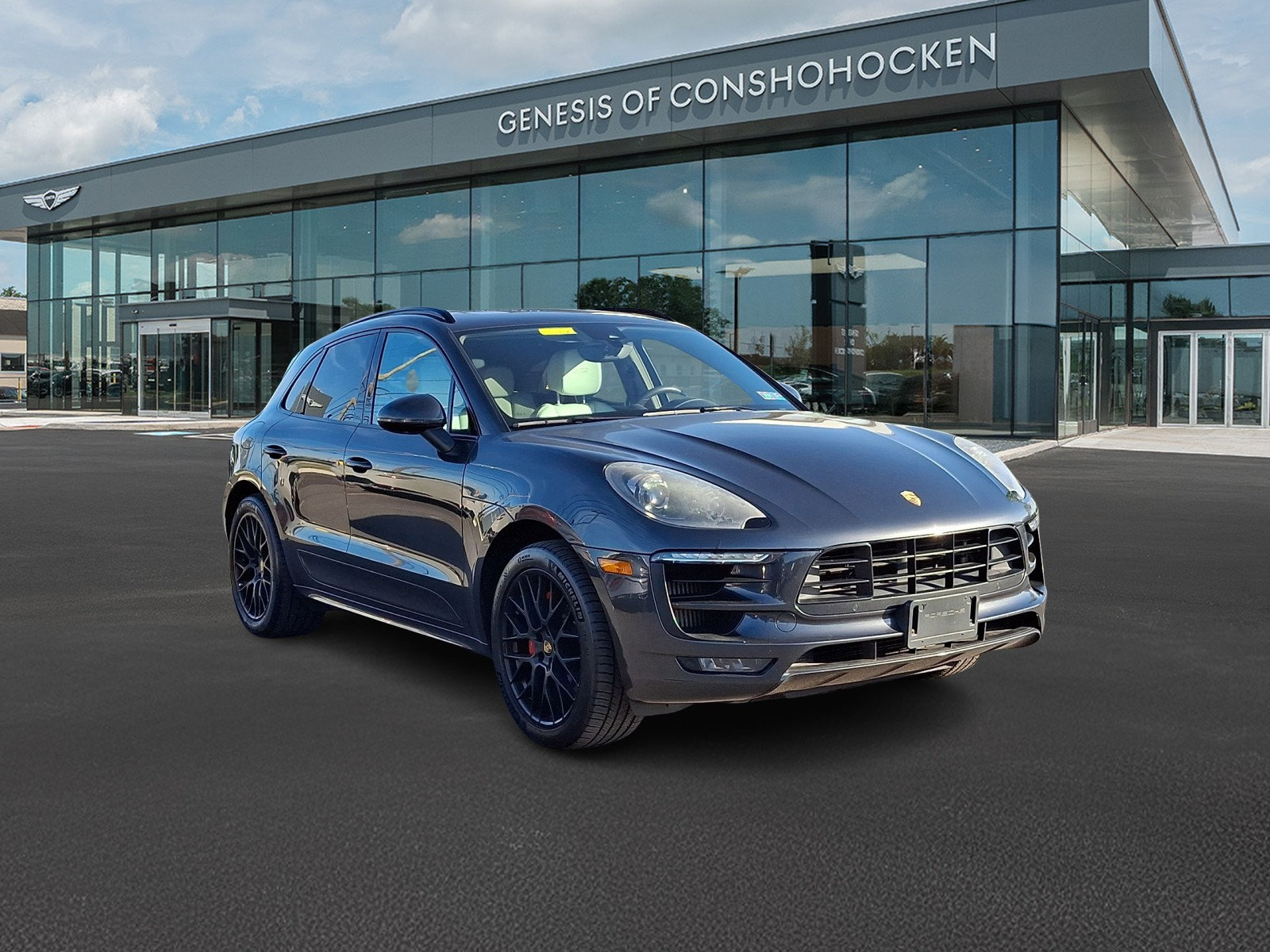 Used 2017 Porsche Macan GTS AWD/4WD image 2