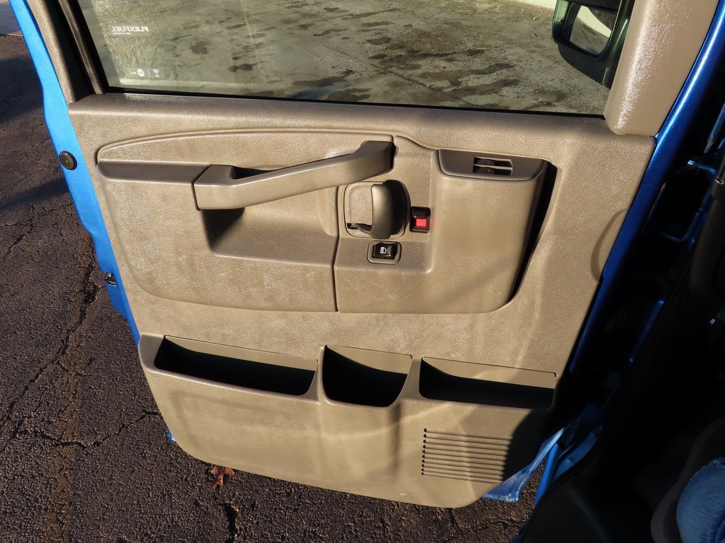 Used 2018 Chevrolet Express 3500 Extended w/ Driver Convenience Package image 22