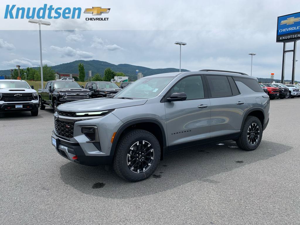 New 2026 Chevrolet Traverse Z71 w/ Enhanced Driving Package AWD/4WD image 3