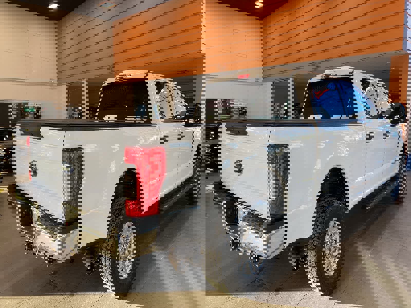 Used 2017 Ford F250 XLT image 5