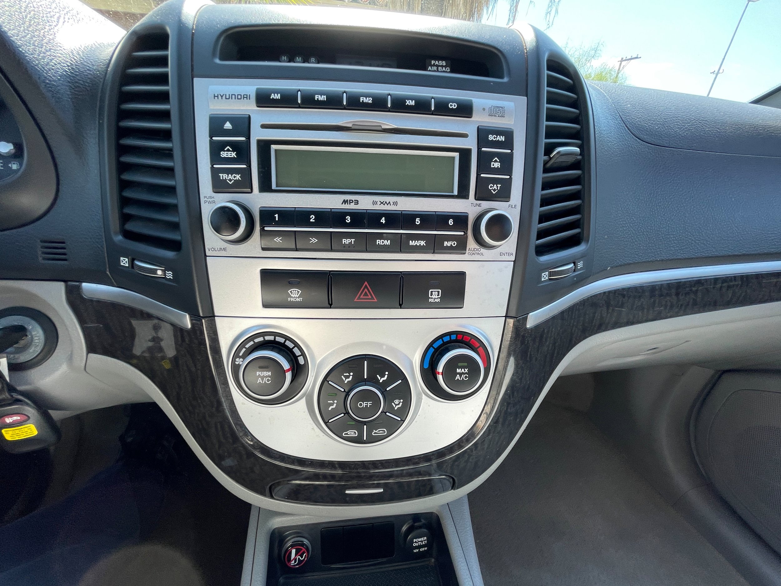 Used 2007 Hyundai Santa Fe GLS FWD image 13