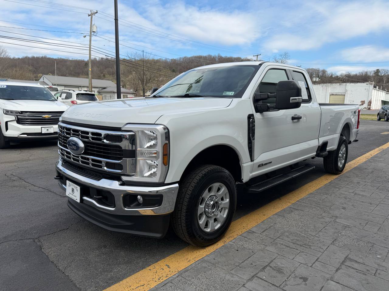 Used 2023 Ford F250 XLT w/ Snow Plow Prep Package AWD/4WD image 4