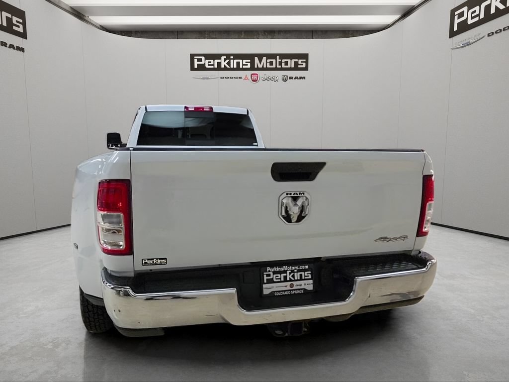 Used 2024 RAM 3500 Tradesman w/ Chrome Appearance Group AWD/4WD image 4