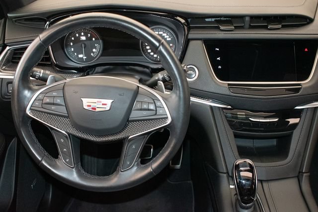 Used 2024 Cadillac XT5 Sportv w/ Technology Package AWD/4WD image 16