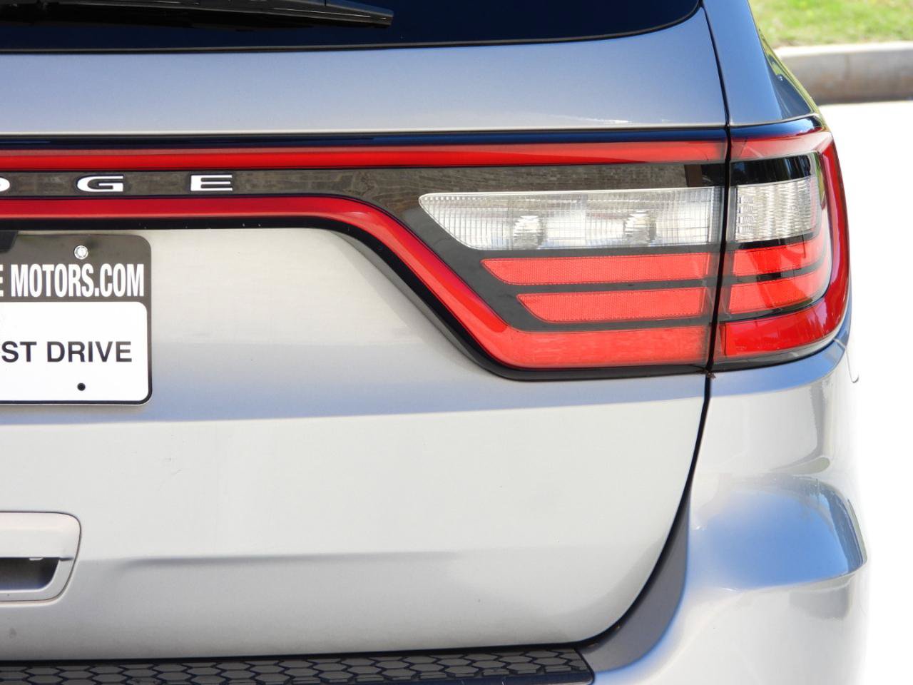 Used 2018 Dodge Durango SXT w/ 3rd Row Seating Group RWD image 31
