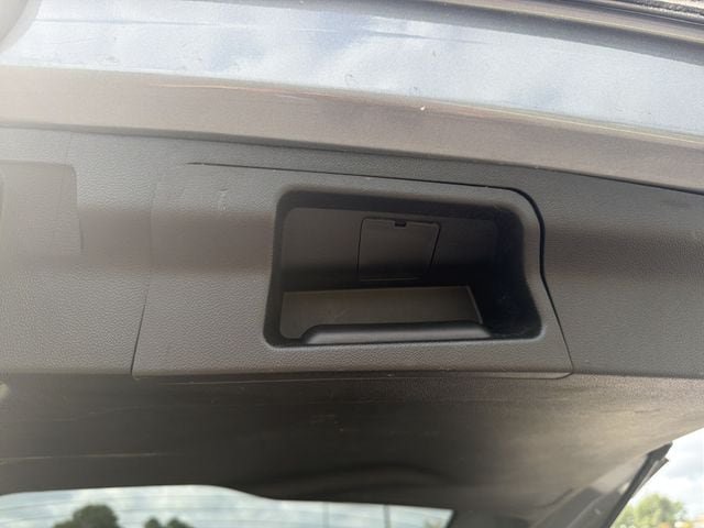 Used 2021 GMC Acadia SLE FWD image 19