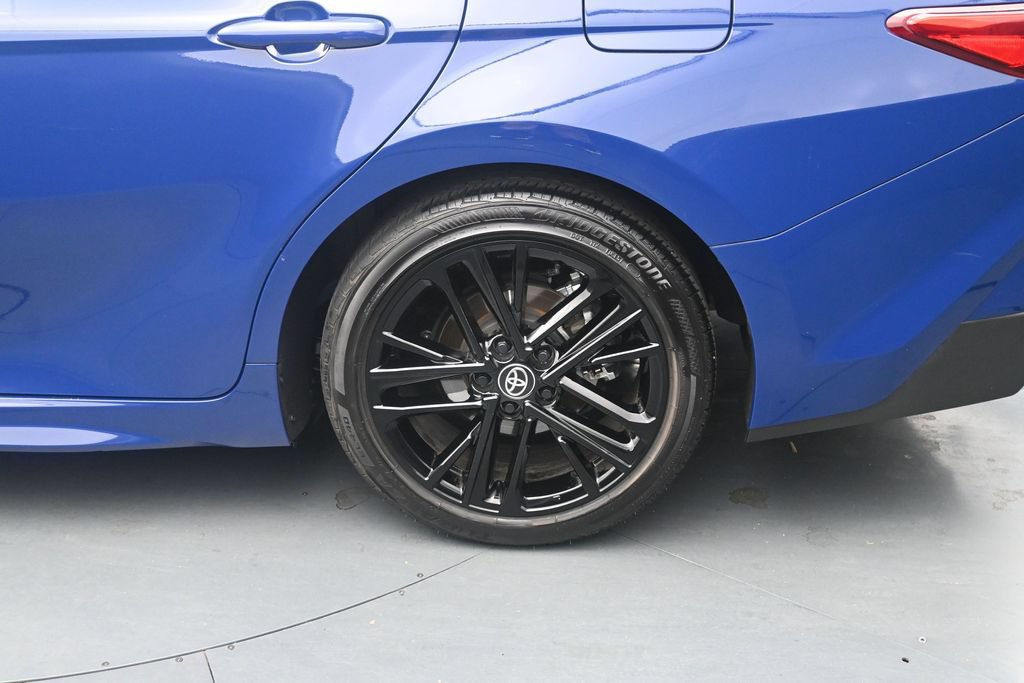 Used 2025 Toyota Camry SE w/ Multimedia Upgrade Package FWD image 13