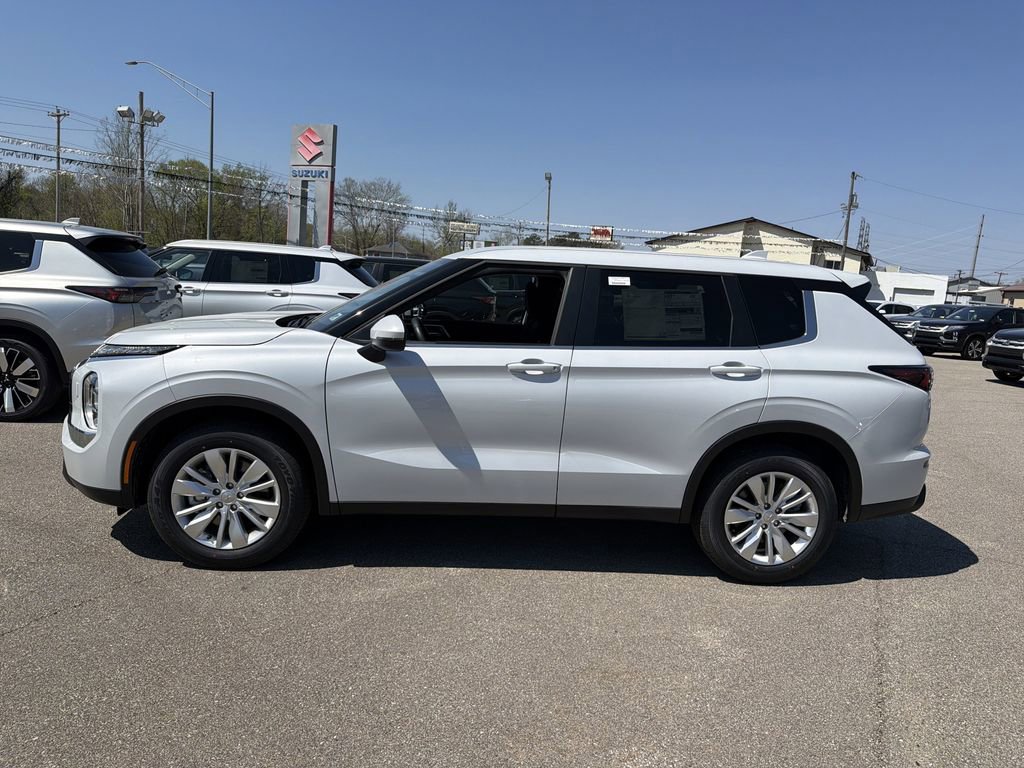 New 2026 Mitsubishi Outlander ES AWD/4WD image 8