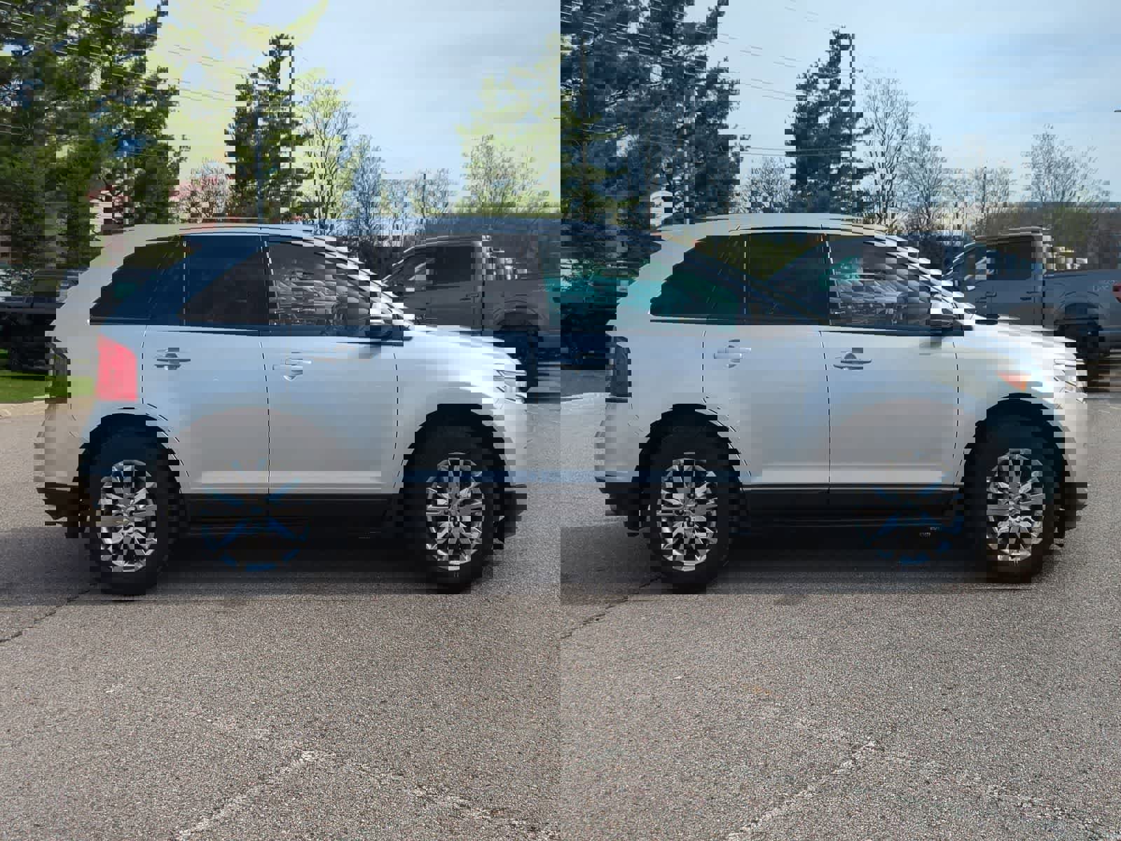 Used 2012 Ford Edge SEL FWD image 9