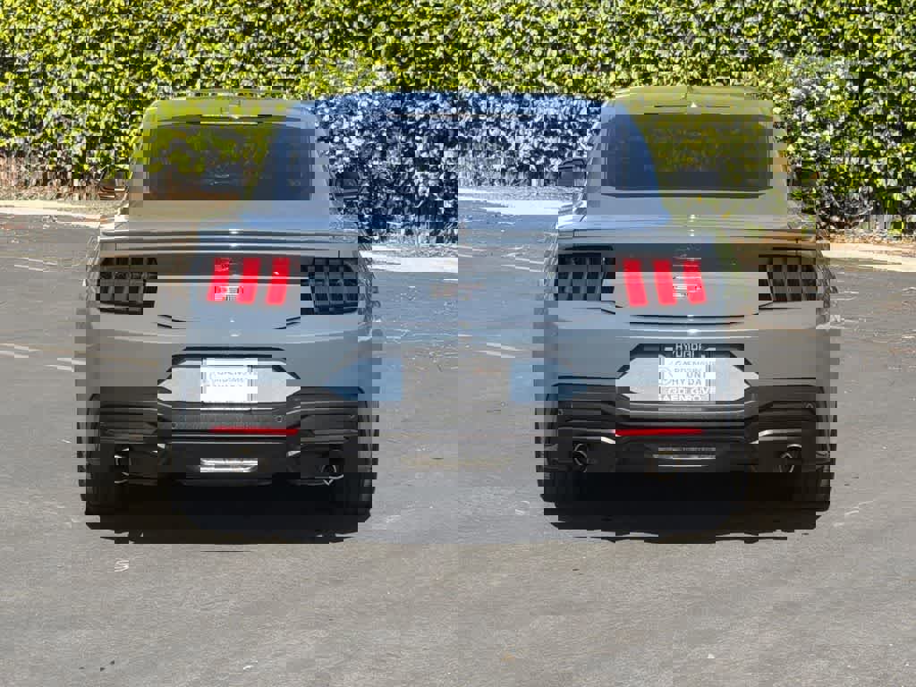 Used 2024 Ford Mustang GT Premium image 5