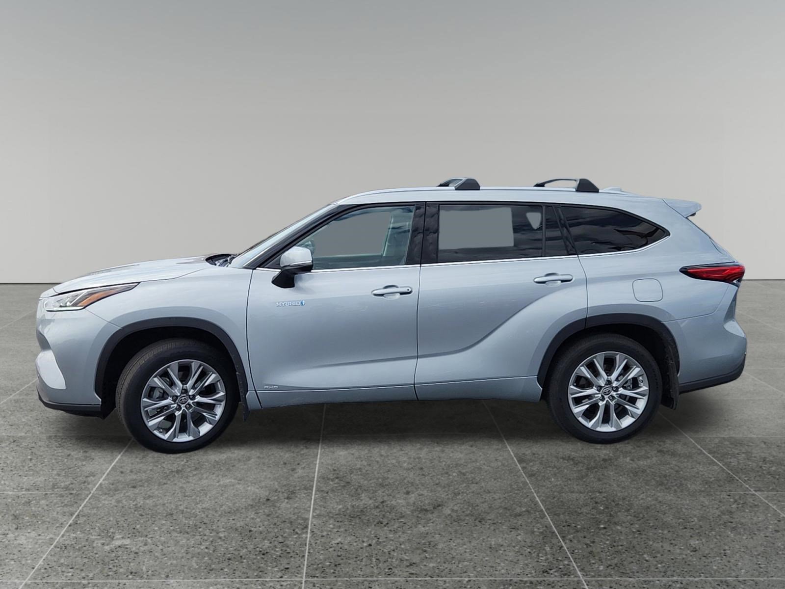 Certified 2021 Toyota Highlander Limited AWD/4WD image 4
