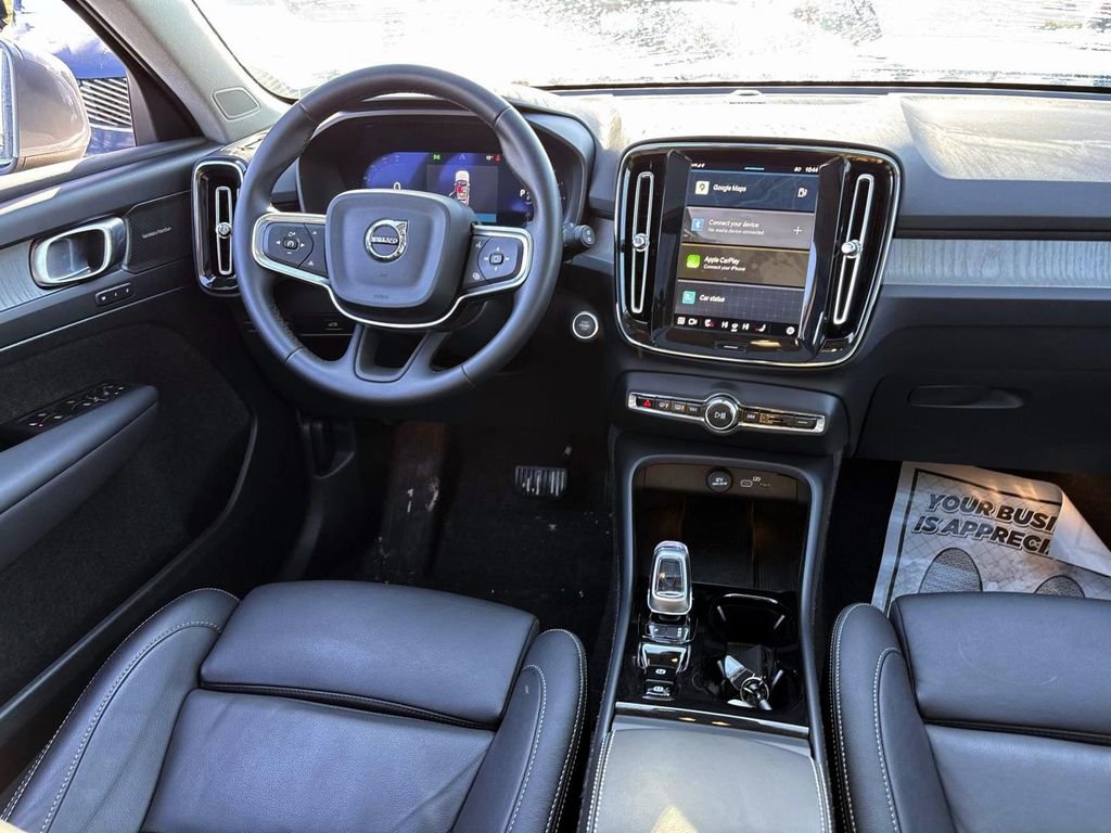 New 2025 Volvo XC40 B5 Plus w/ Protection Package Premier image 30