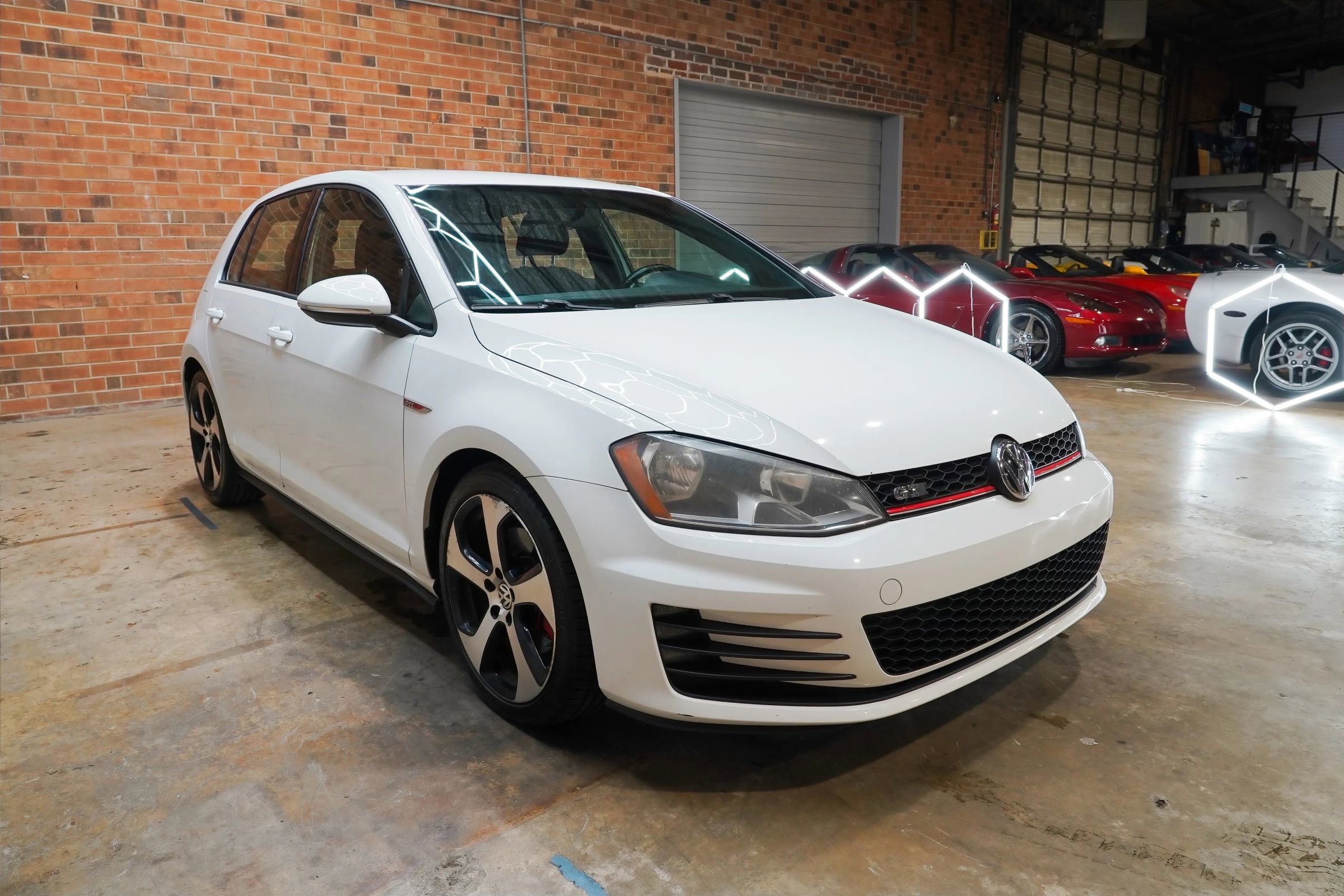 Used 2015 Volkswagen GTI S FWD image 3