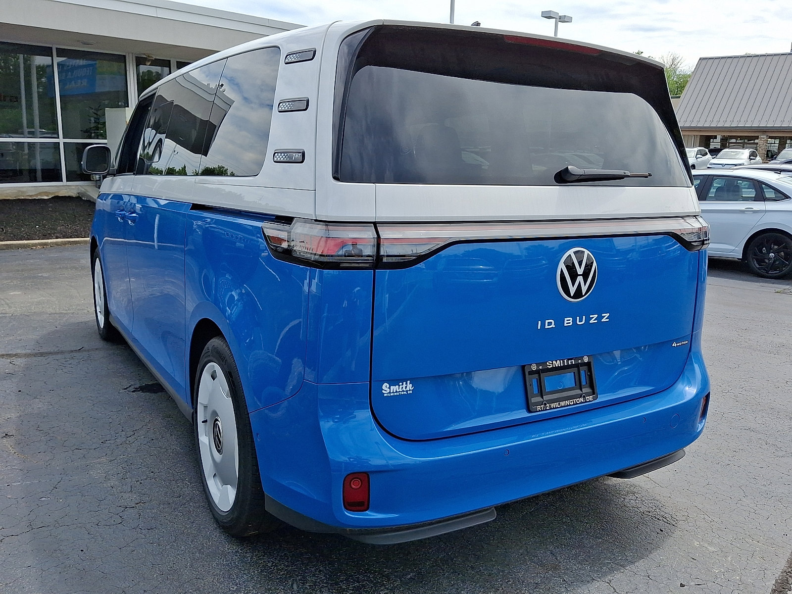 New 2025 Volkswagen ID. Buzz 1st Edition AWD/4WD image 3