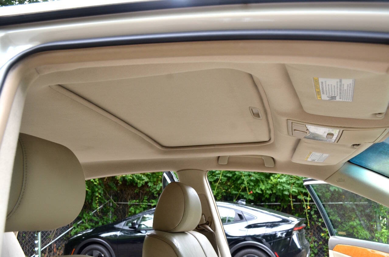 Used 2006 Toyota Avalon XLS FWD image 11