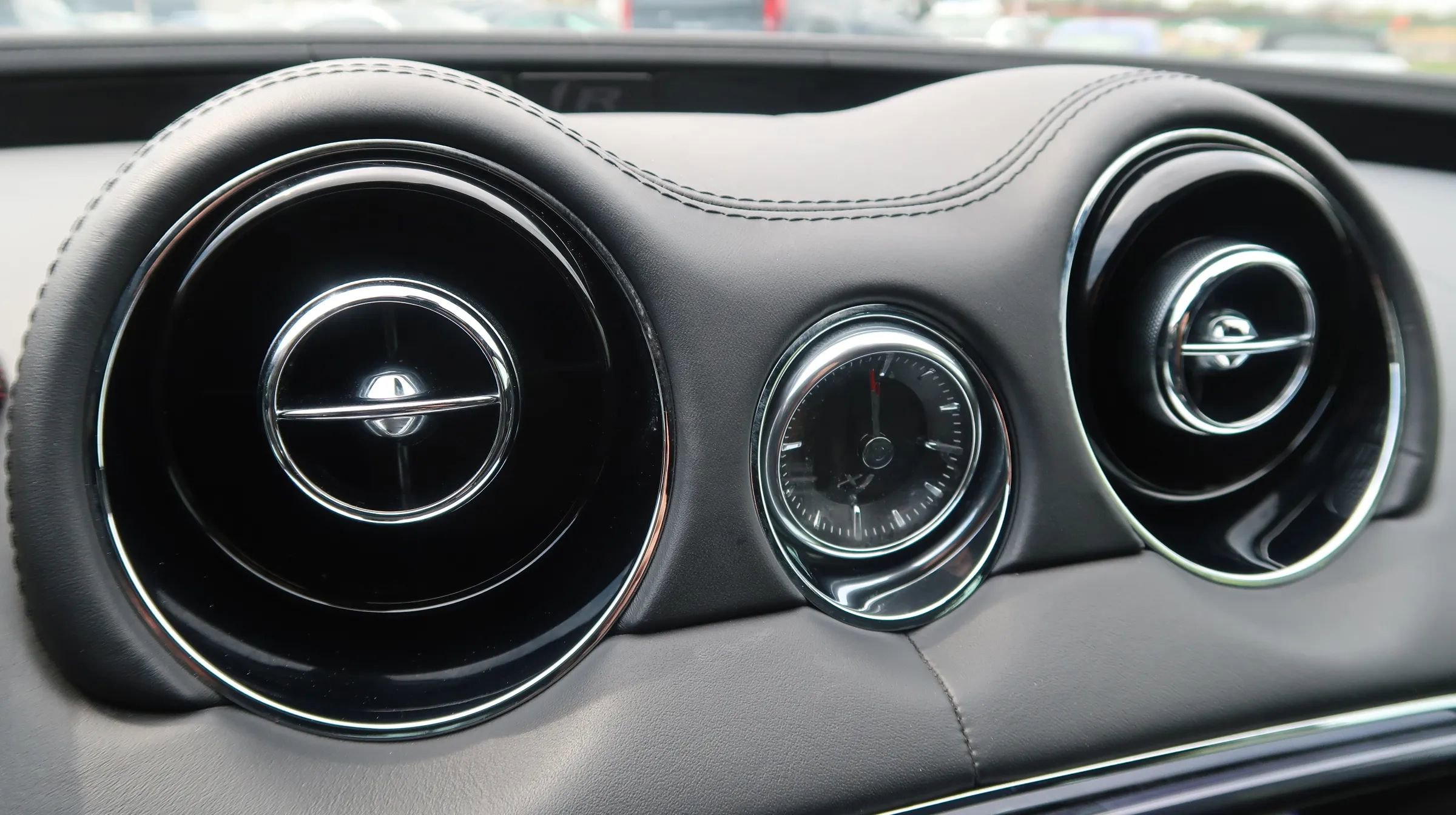 Used 2014 Jaguar XJ R LWB image 41