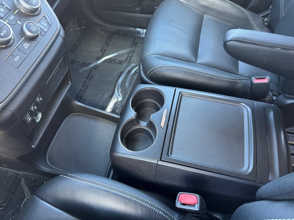 Used 2015 Toyota Sienna SE FWD image 26