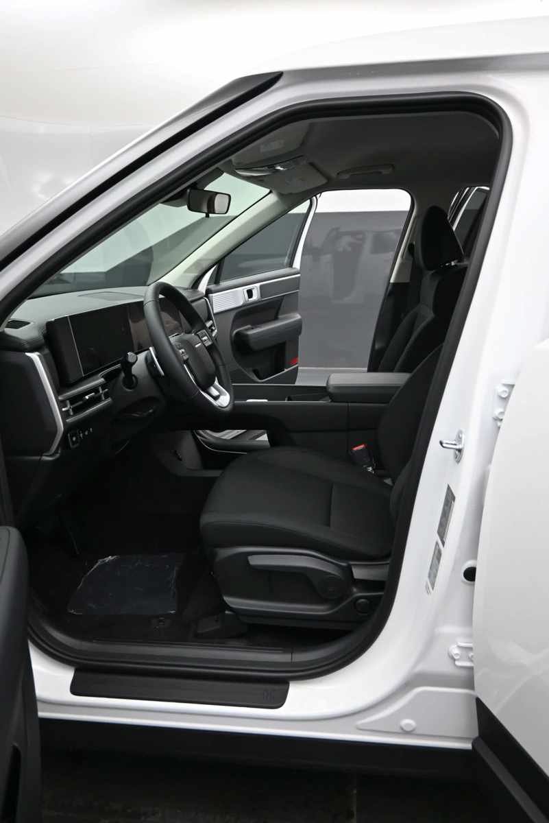 New 2026 Hyundai Santa Fe SE FWD image 17
