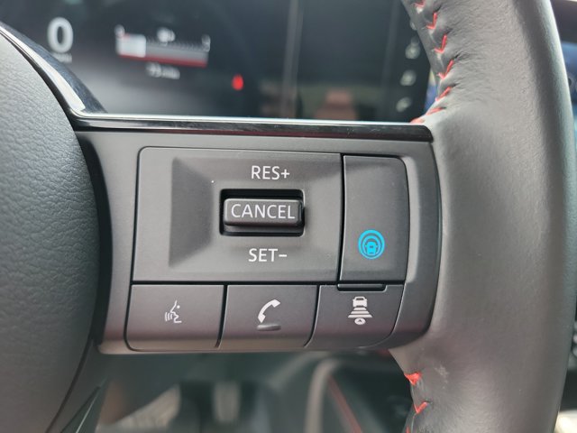 Used 2025 Nissan Kicks SR FWD image 19