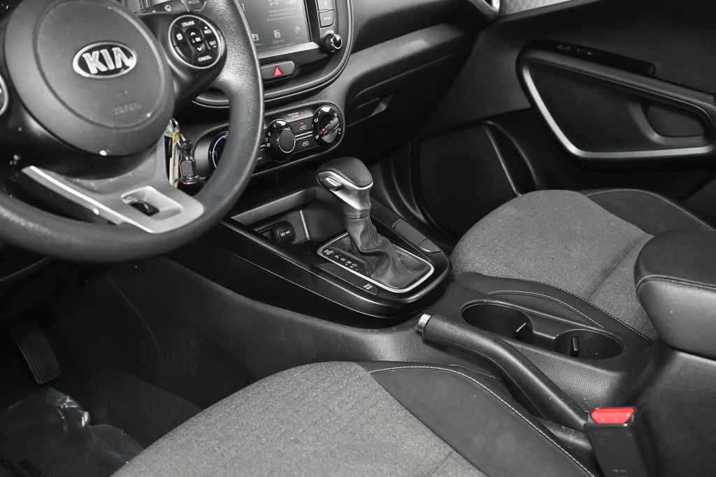 Used 2020 Kia Soul S FWD image 32
