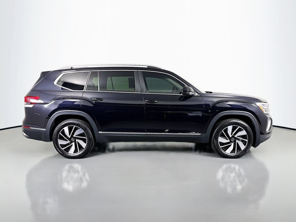 Used 2024 Volkswagen Atlas SEL AWD/4WD image 8