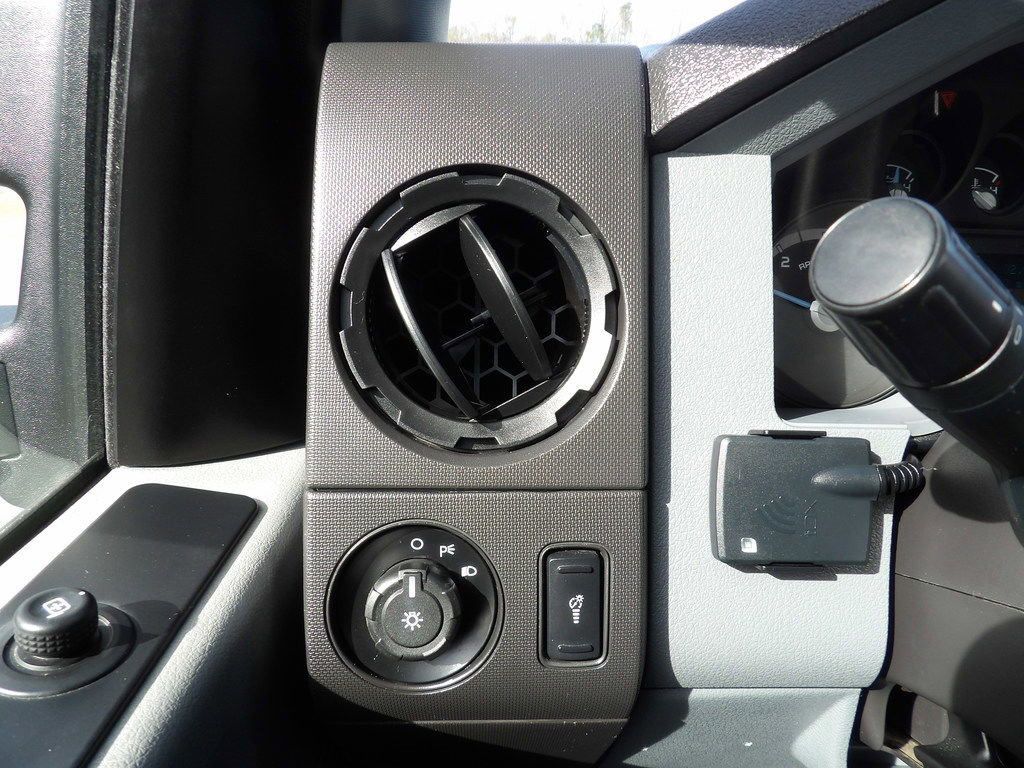 Used 2015 Ford F450 XL w/ Power Equipment Group image 19