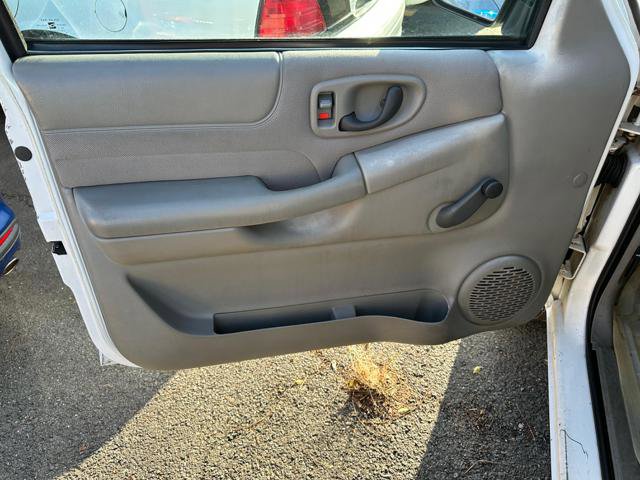 Used 2003 Chevrolet Blazer LS image 5