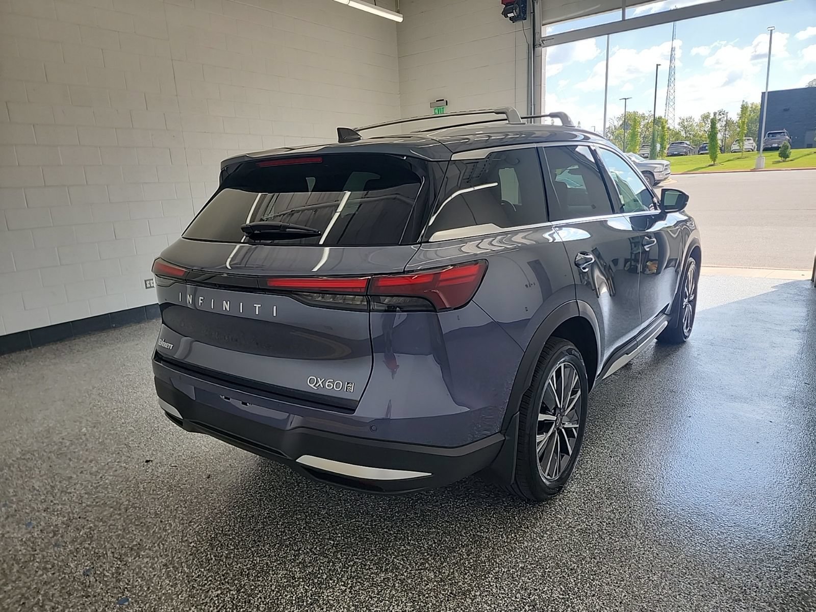 Certified 2026 INFINITI QX60 Luxe w/ Cargo Package AWD/4WD image 5