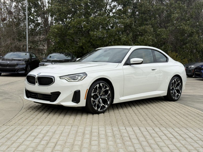 Certified 2025 BMW 230i 230i w/ M Sport Package image 2