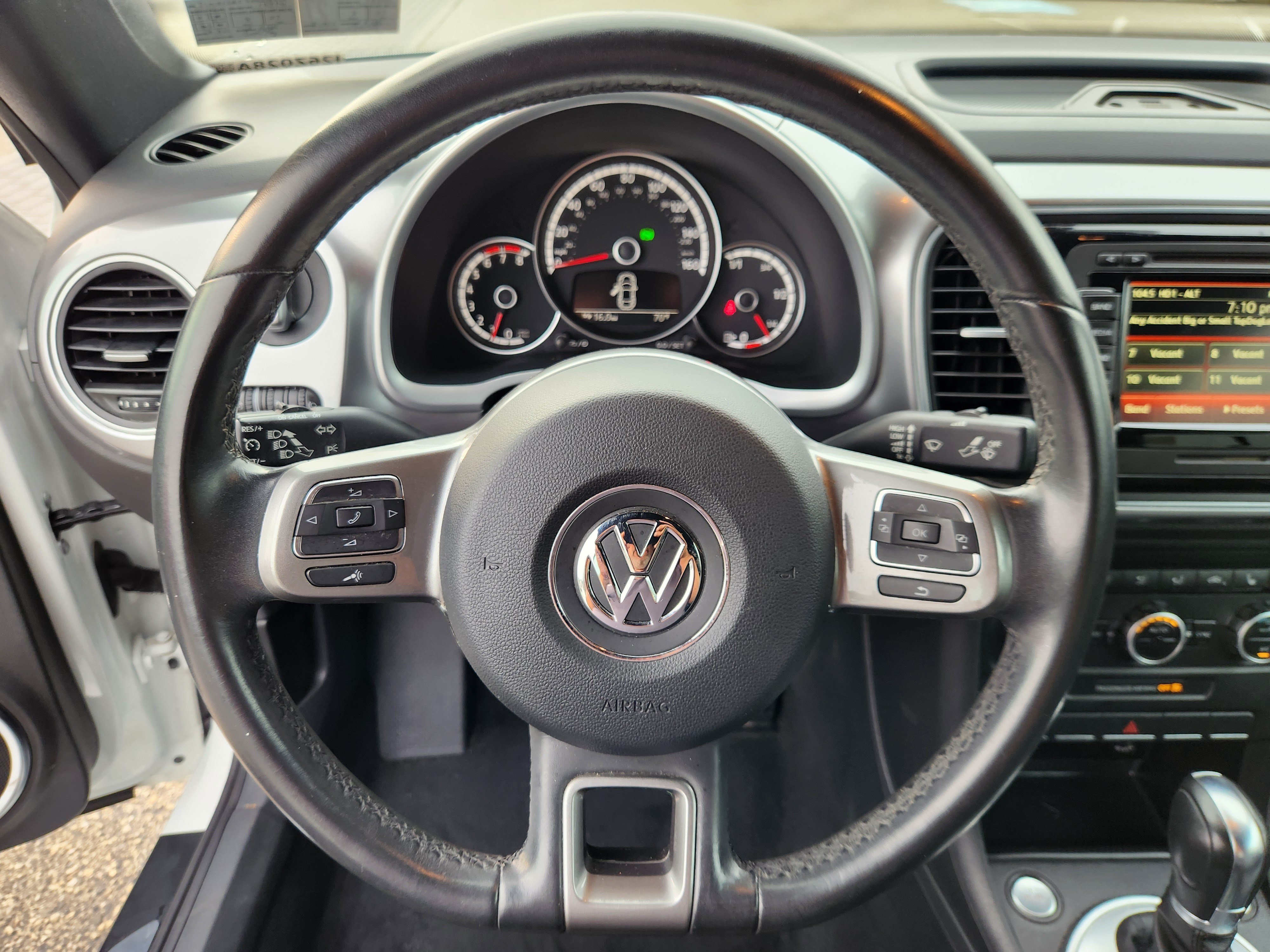 Used 2014 Volkswagen Beetle 1.8T FWD image 9