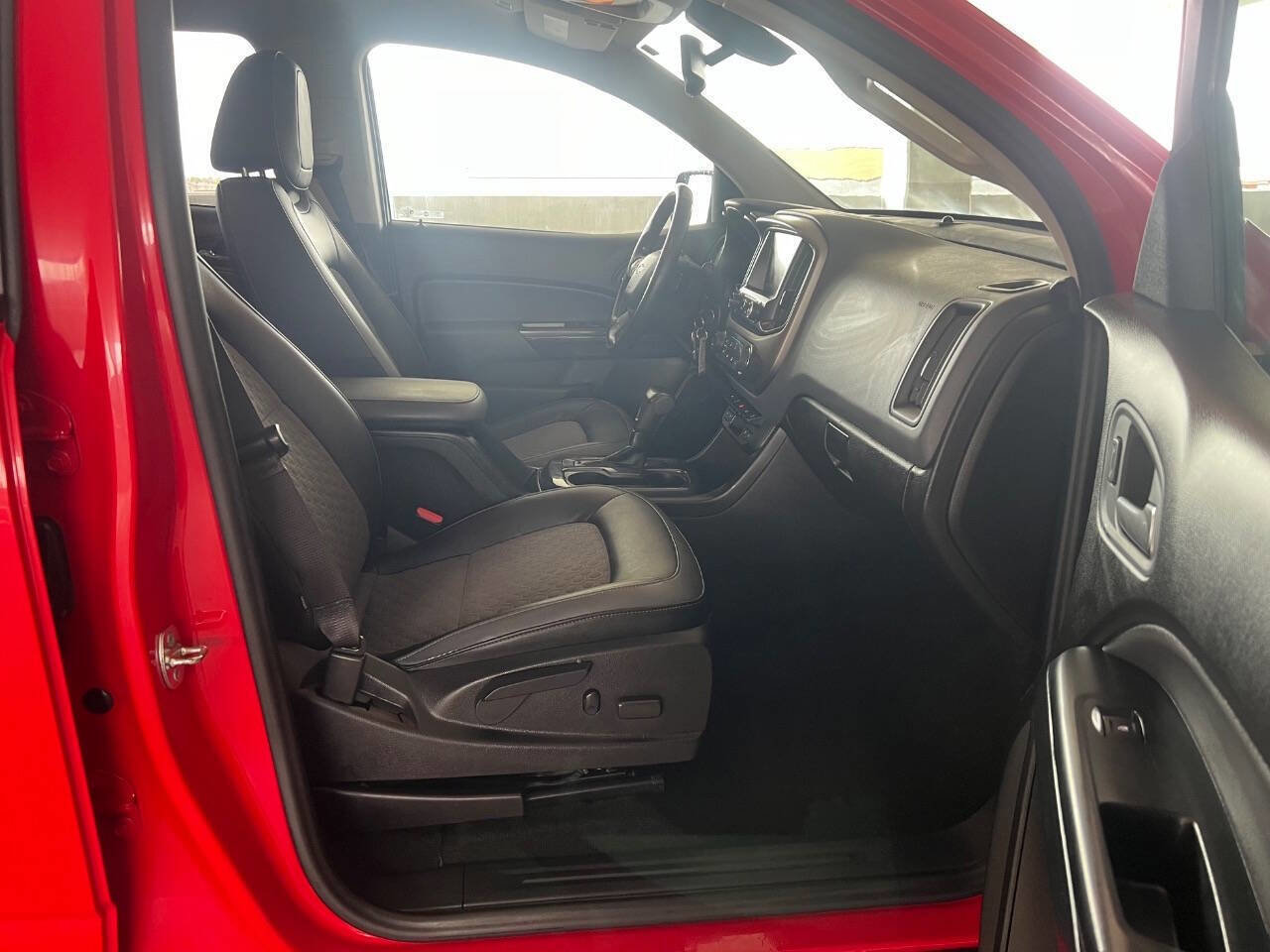 Used 2018 Chevrolet Colorado Z71 AWD/4WD image 15