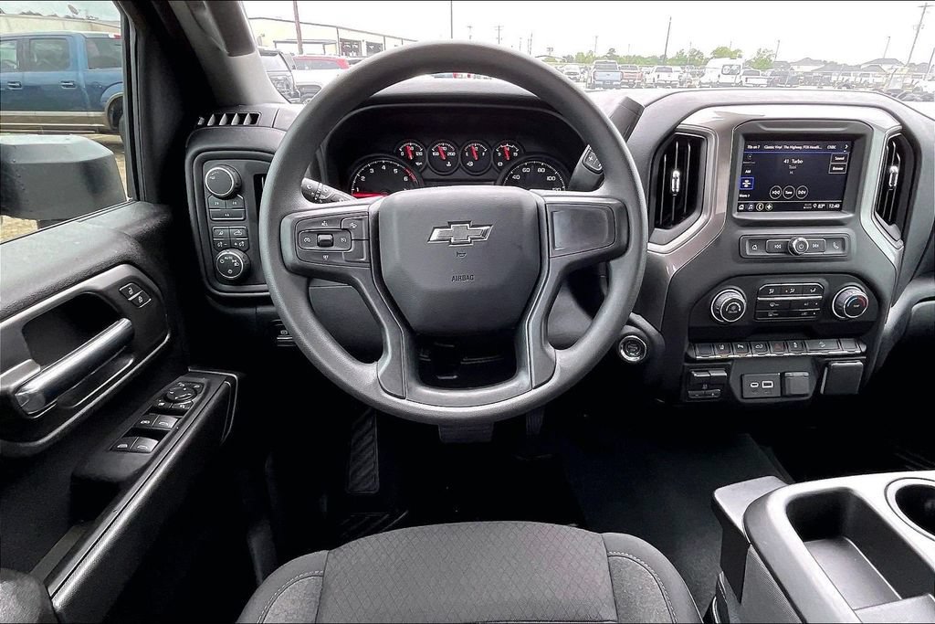 Used 2026 Chevrolet Silverado 2500 Custom w/ Custom Value Package AWD/4WD image 8