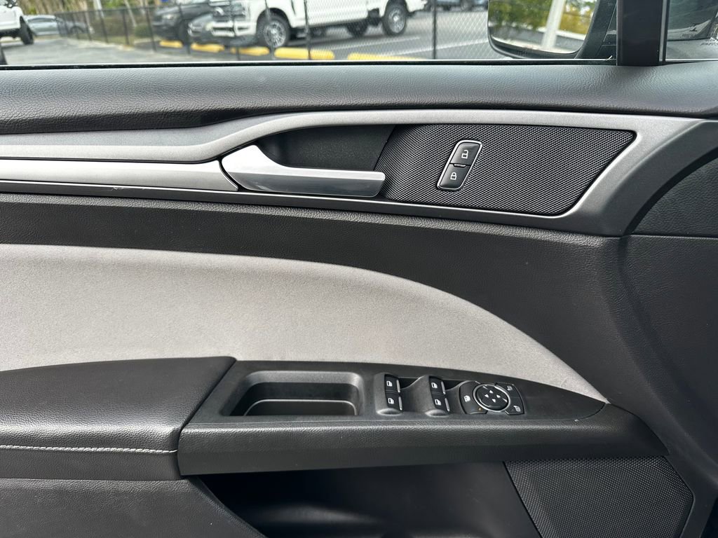 Used 2016 Ford Fusion S w/ Equipment Group 101A image 46