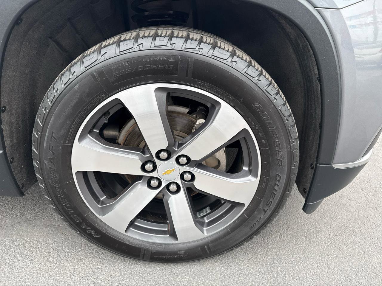 Used 2019 Chevrolet Traverse LT w/ LT Premium Package AWD/4WD image 35