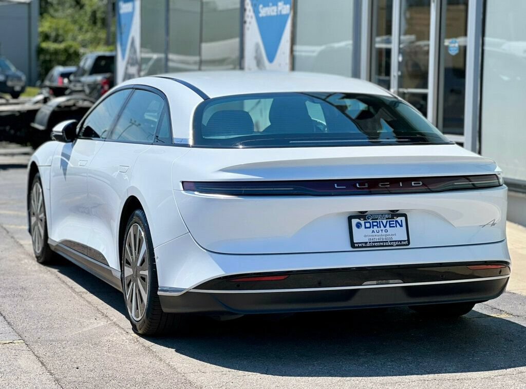 Used 2025 Lucid Air Pure RWD image 3
