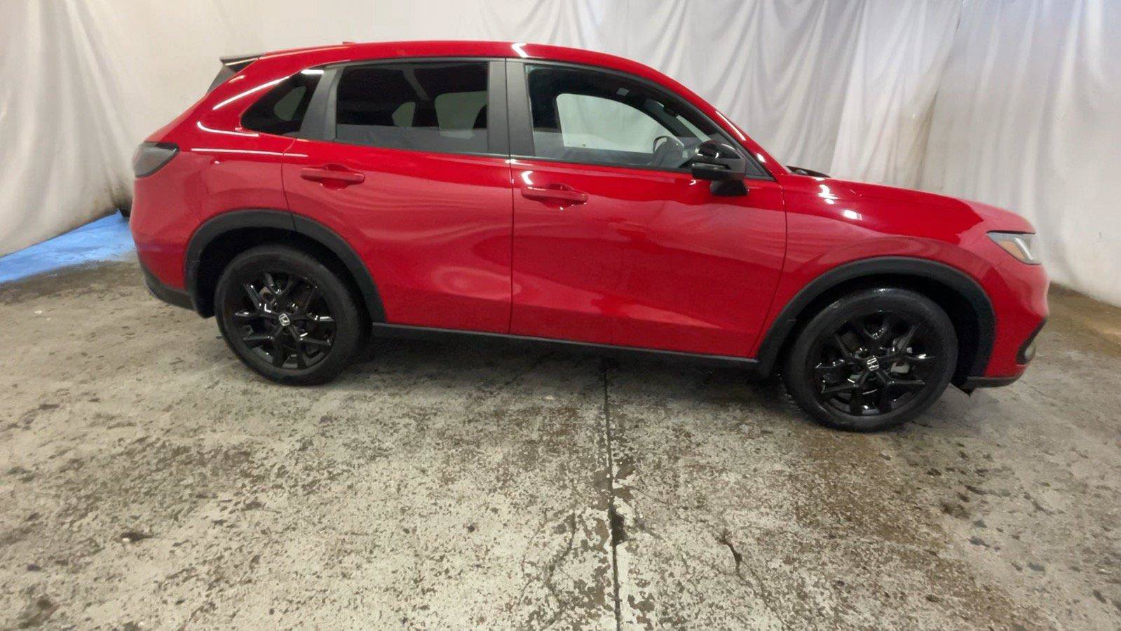 Certified 2025 Honda HR-V Sport image 6