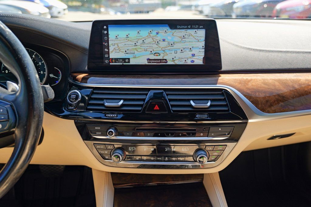 Used 2018 BMW 540i xDrive image 43