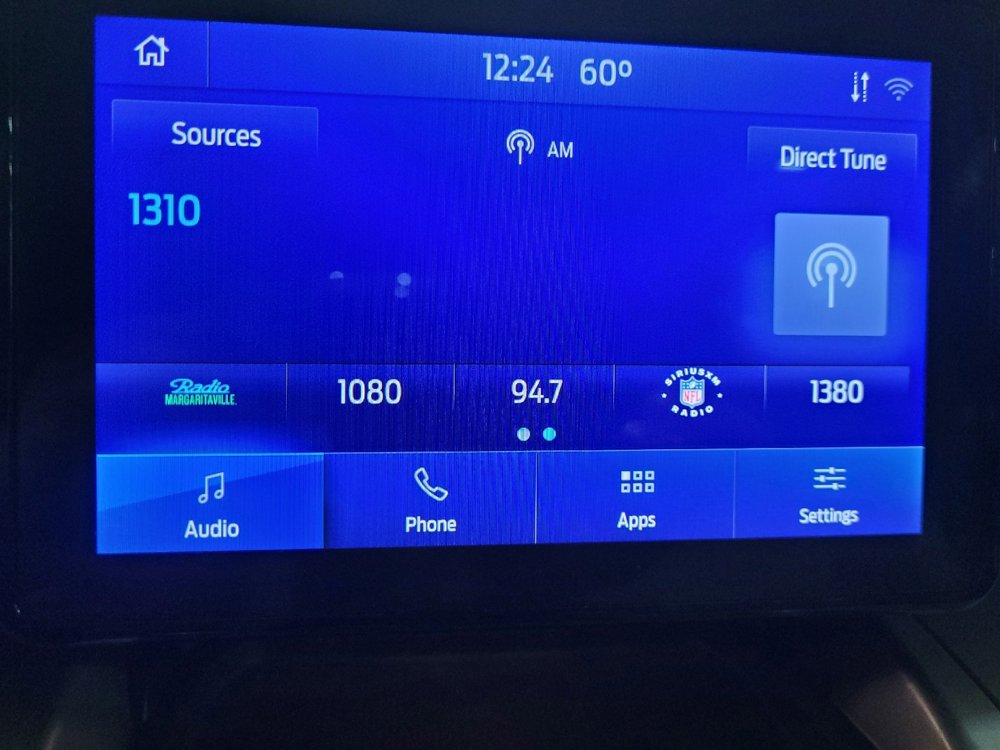 Used 2021 Ford Explorer XLT image 25