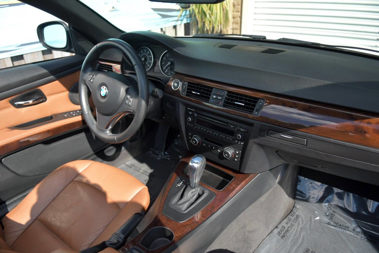 Used 2012 BMW 328i Convertible image 36