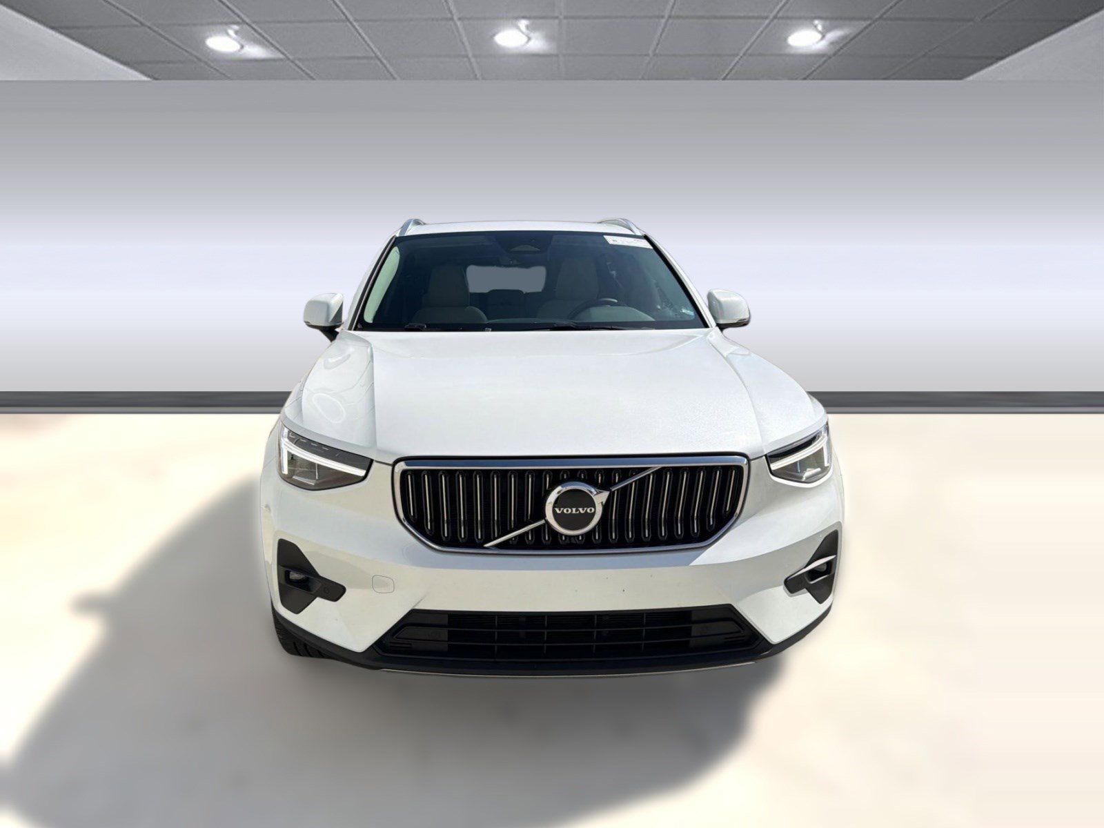 Used 2023 Volvo XC40 B5 Plus w/ Protection Package Premier image 6