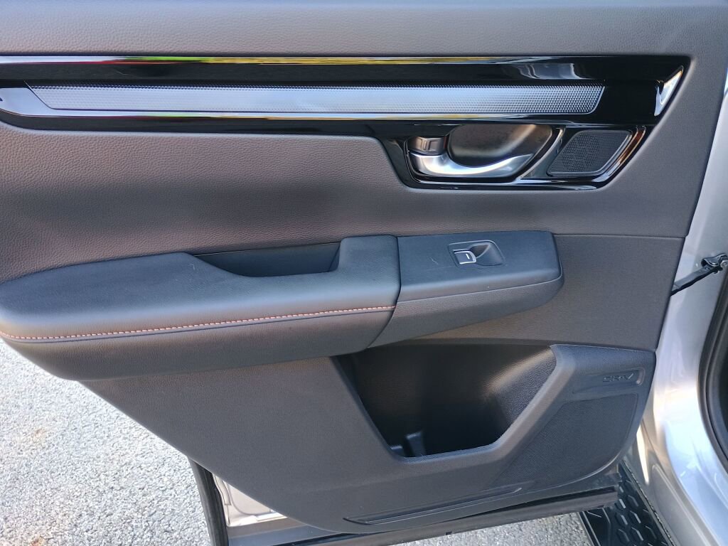 Used 2024 Honda CR-V Sport Touring image 18