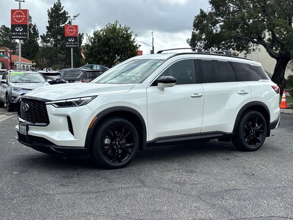 Certified 2025 INFINITI QX60 Luxe w/ Black Edition image 8