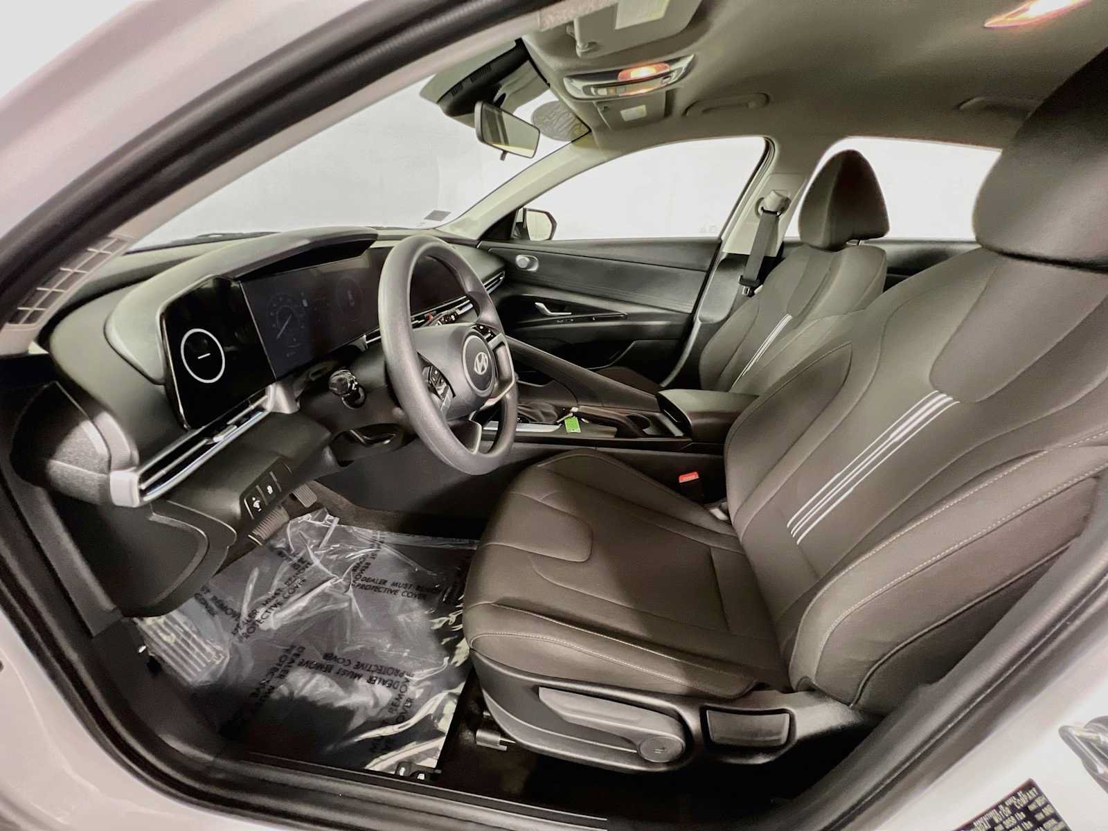 Certified 2024 Hyundai Elantra SEL FWD image 21