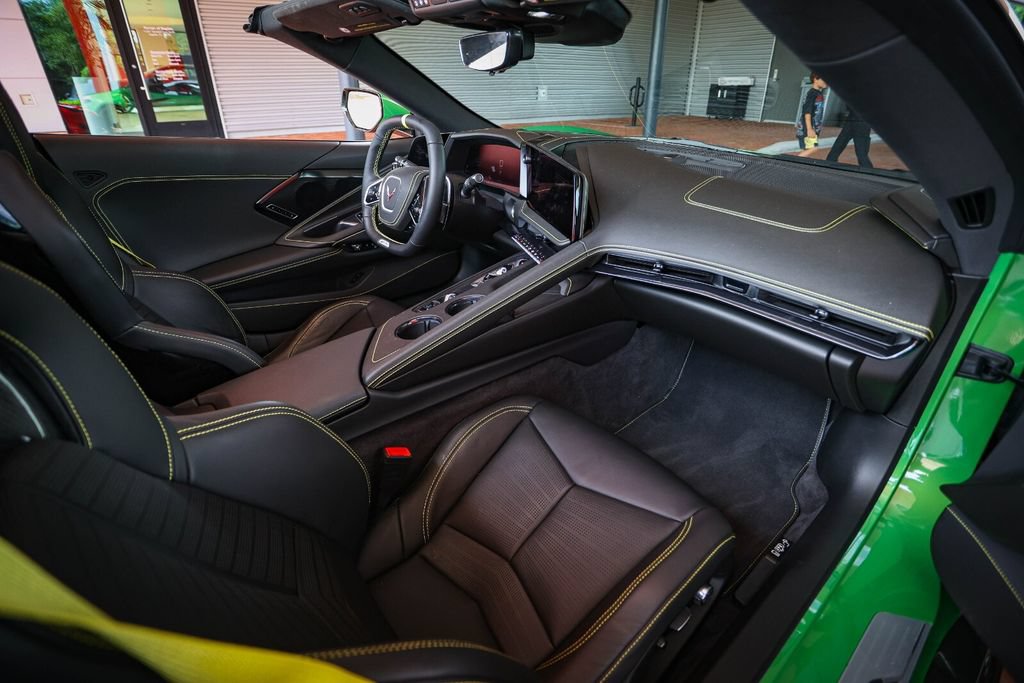 Used 2026 Chevrolet Corvette Z06 w/ Stealth Interior Trim Package RWD image 43